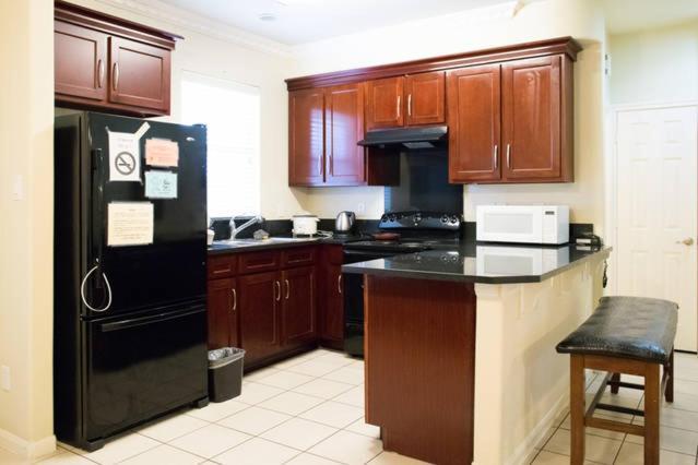 Villa Corporate 2 Bedroom Suite Furnished Condo Хьюстон Экстерьер фото